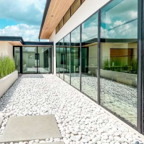 LuxView Wall