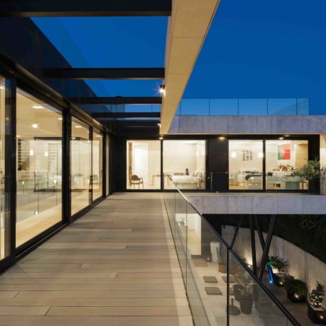 LuxView Slide