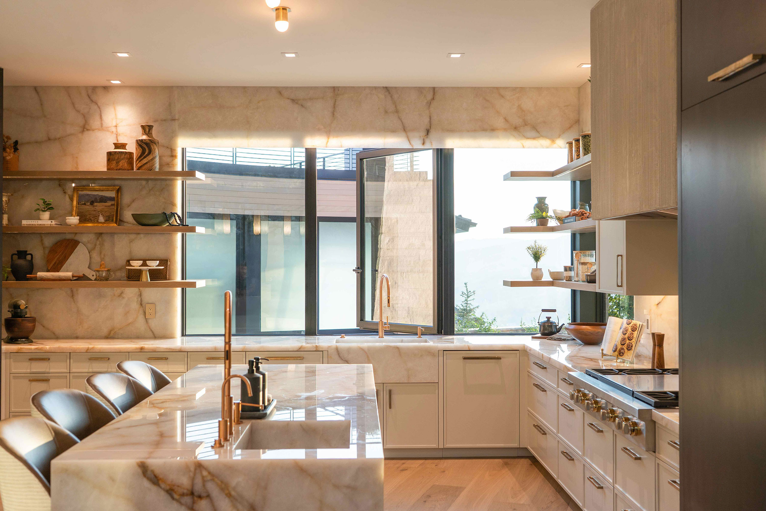 LuxView-Evergreen-SummitKitchen-Casement-Outswing